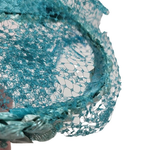 VINTAGE Baby Blue Veiled Church Hat - Picture 4 of 7